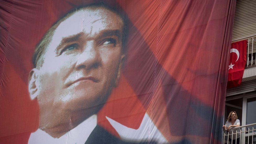 Atatürk: Dibenci, Dikagumi, Disayangi